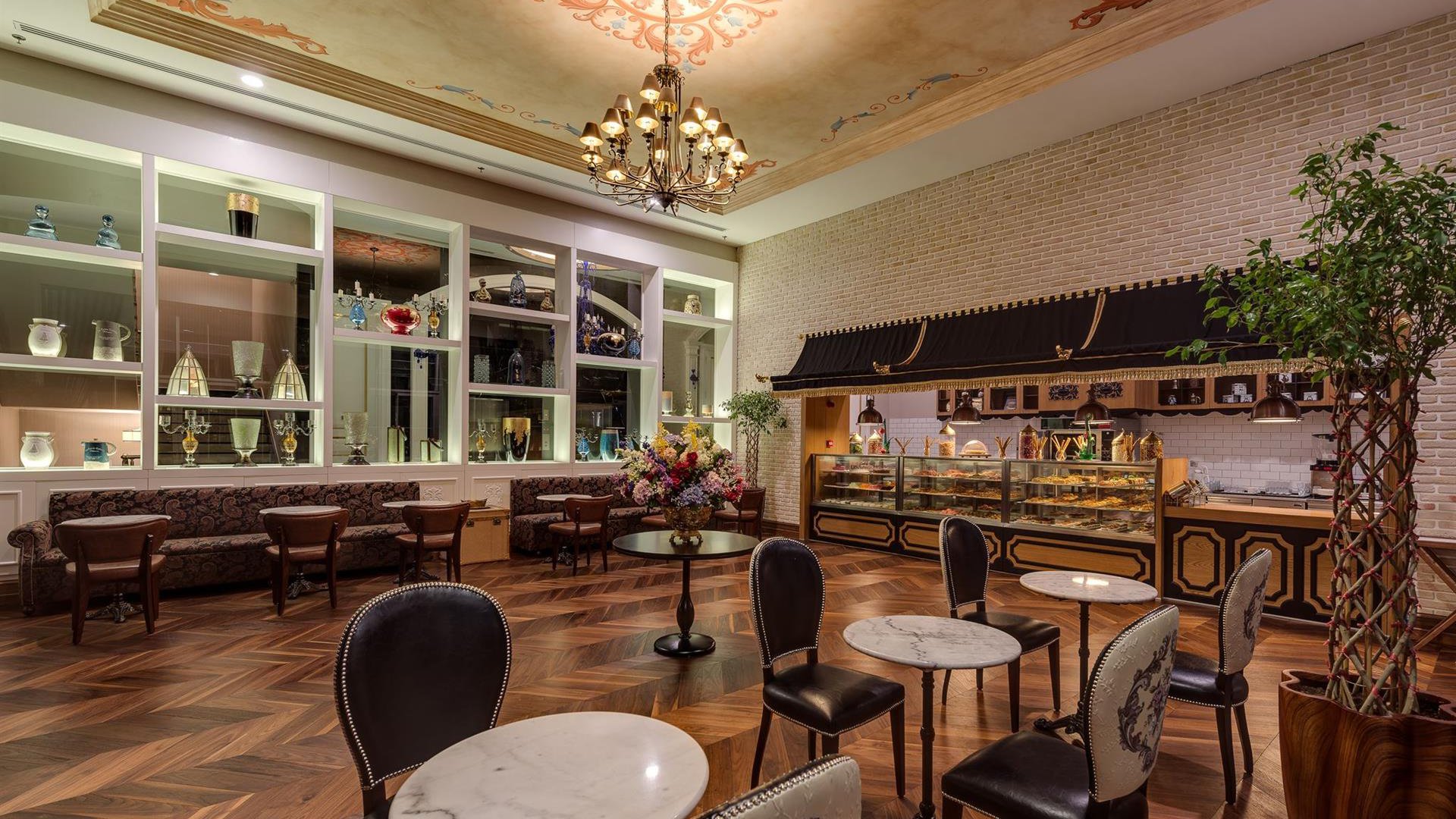 Rubi Platinum Spa Resort & Suites