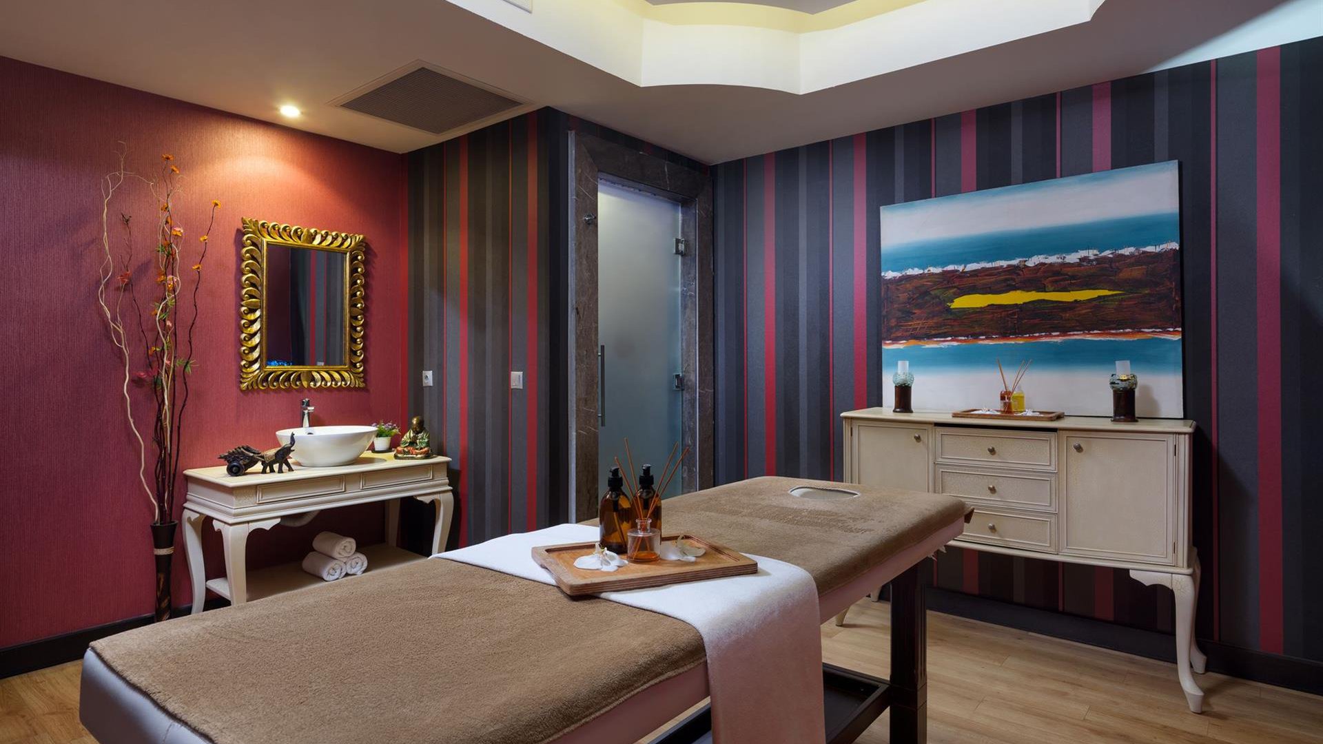 Rubi Platinum Spa Resort & Suites