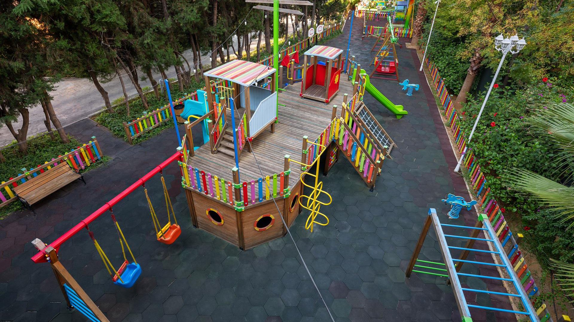 Rubi Platinum Spa Resort & Suites