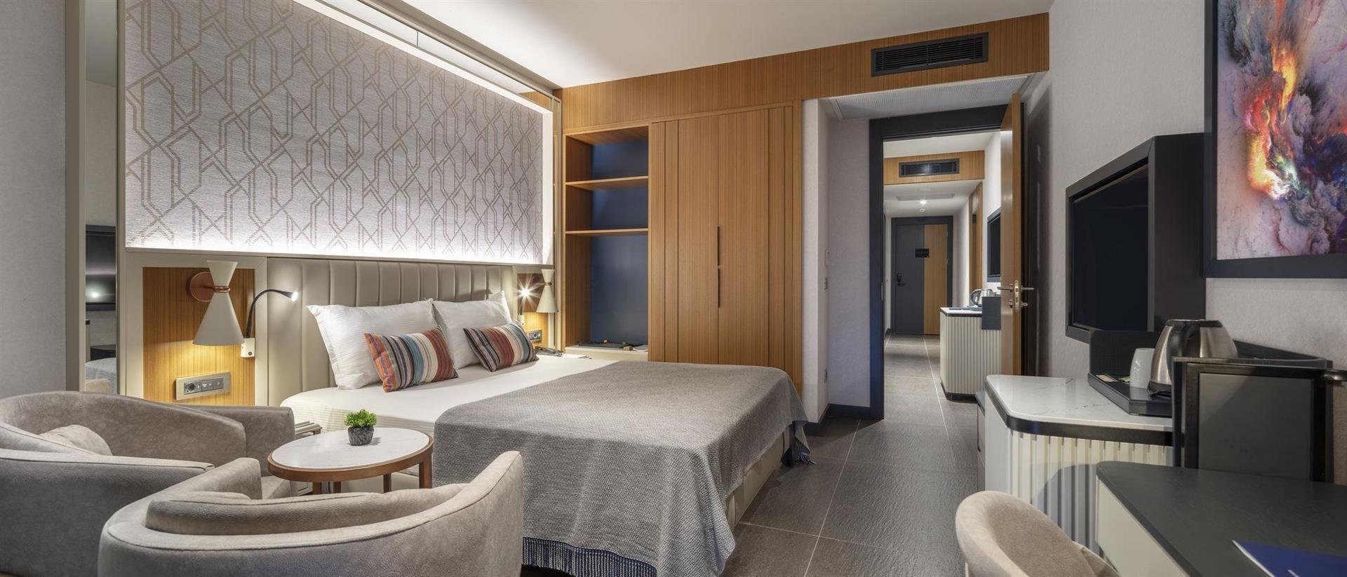 Mylome Luxury Hotel & Resort