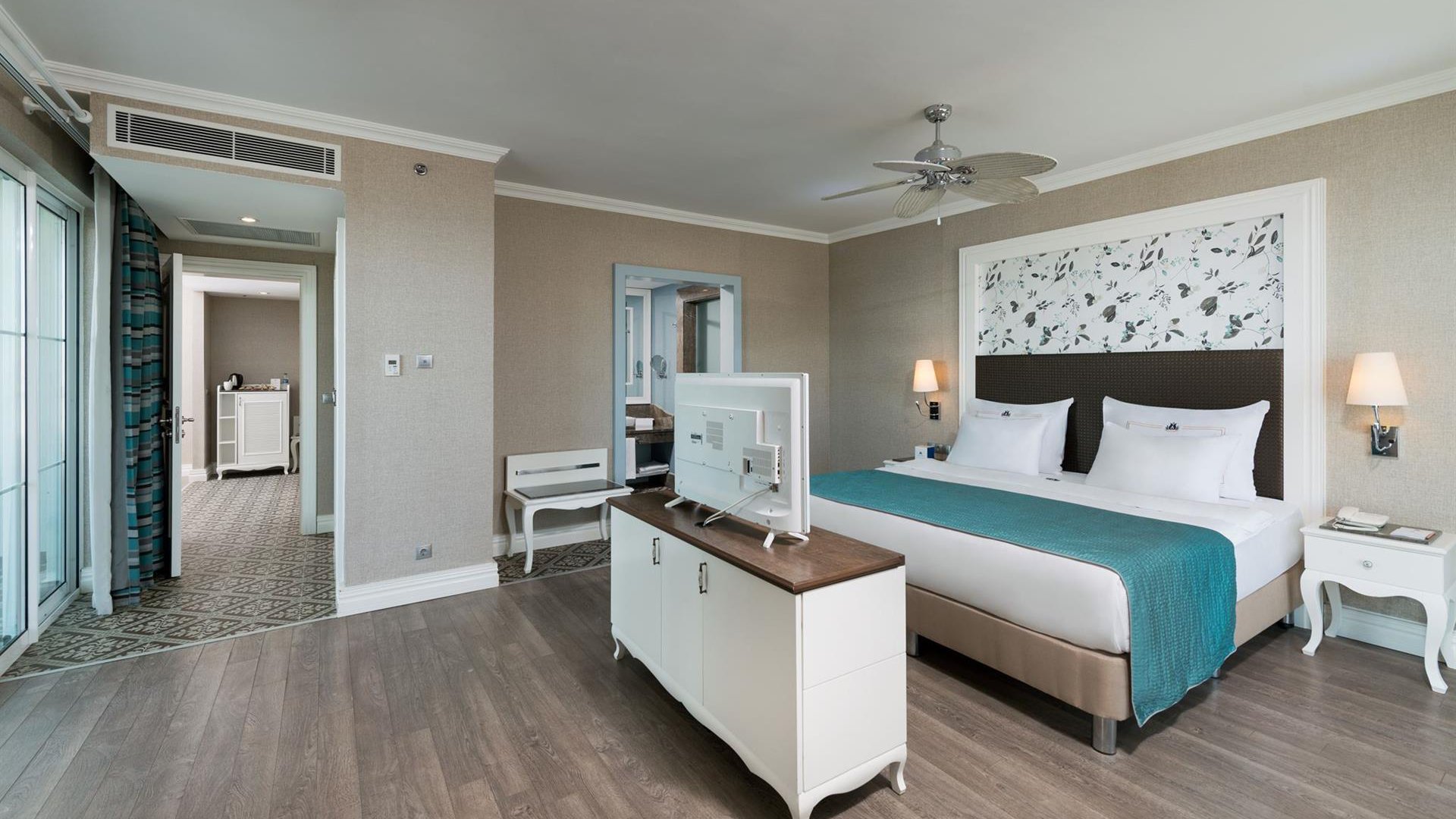 Rubi Platinum Spa Resort & Suites