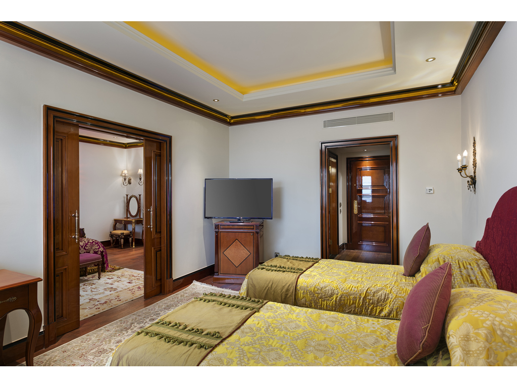 TITANIC MARDAN PALACE