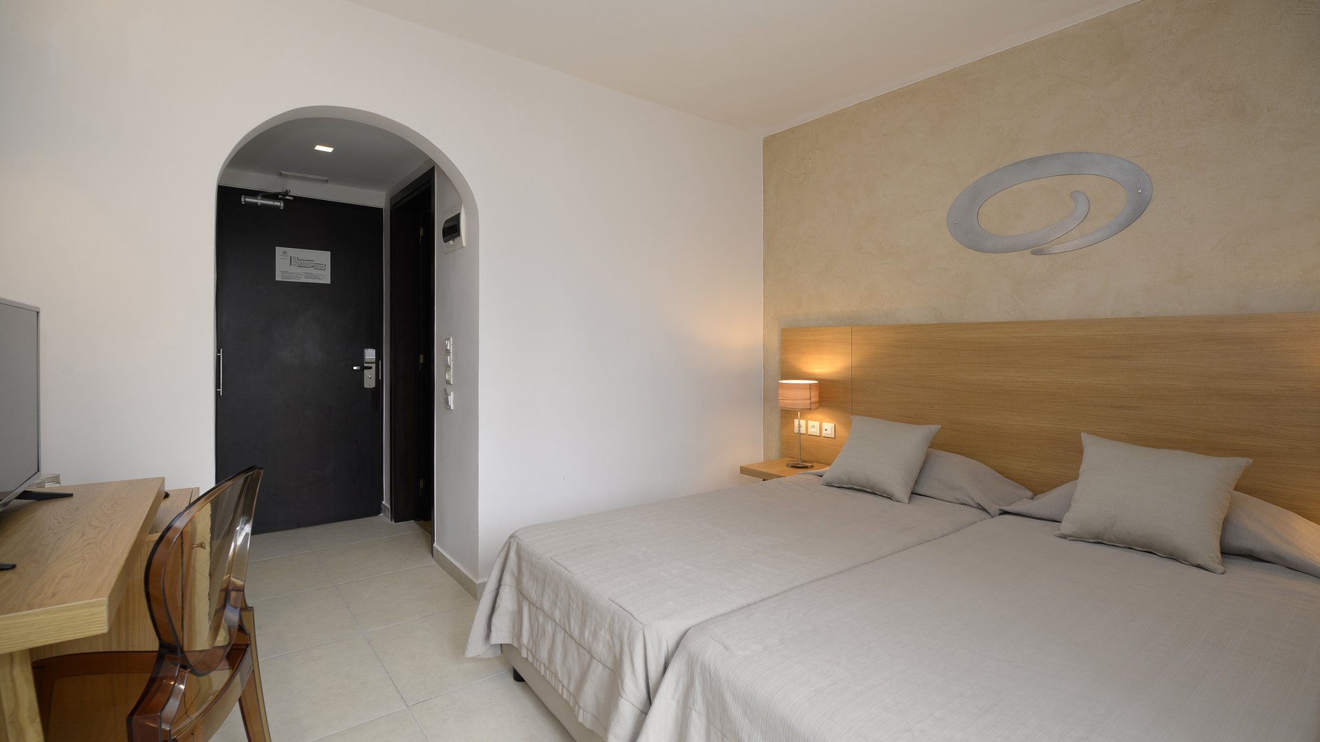 GOLDEN BEACH HERSONISSOS