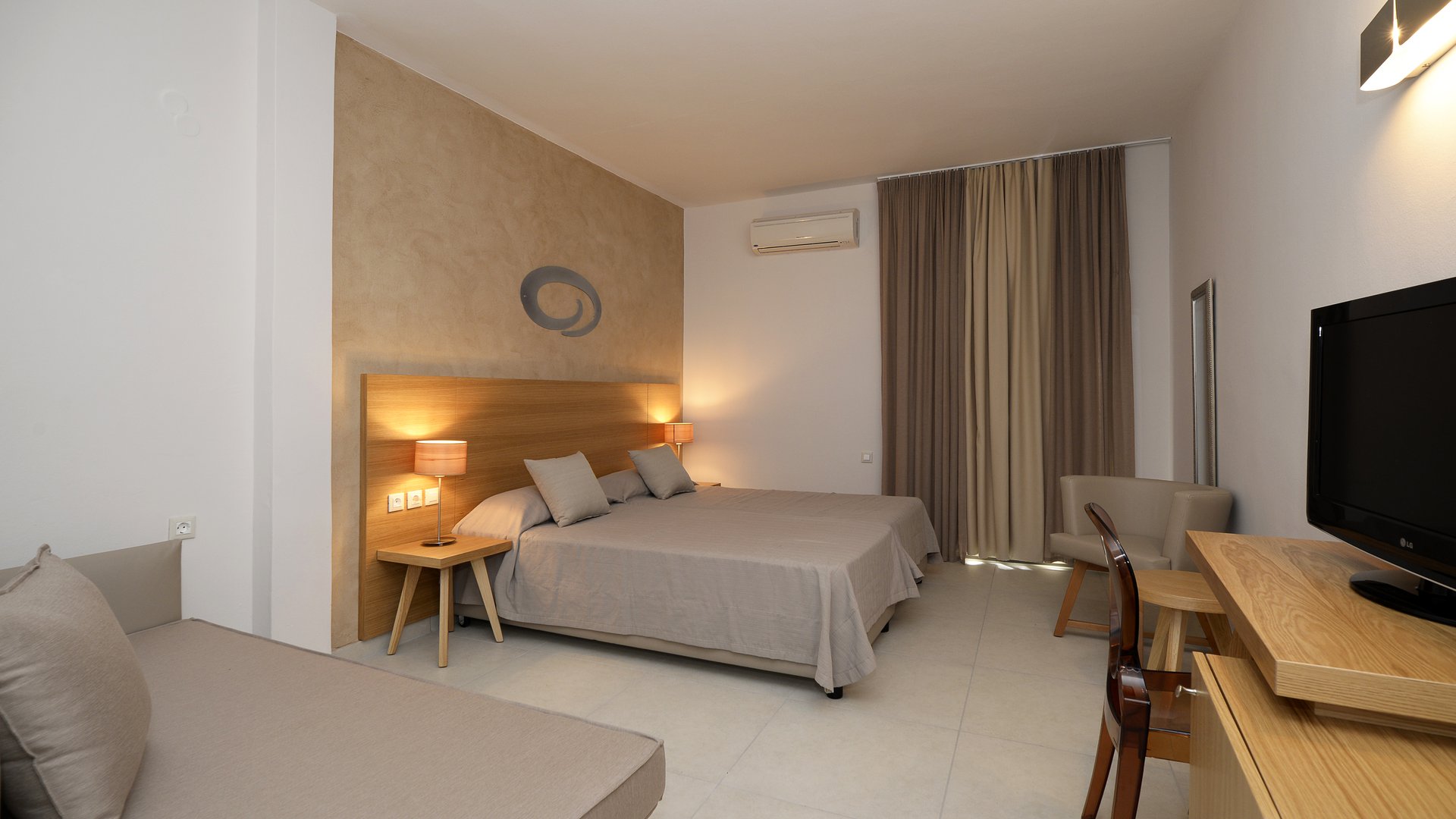 GOLDEN BEACH HERSONISSOS