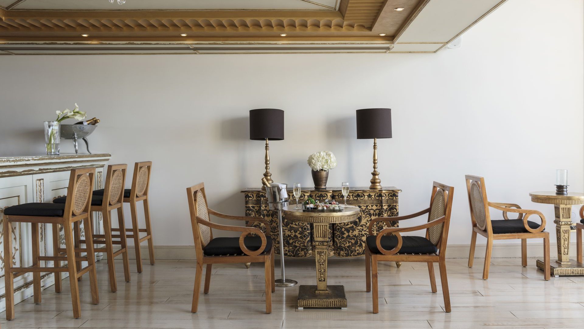 MITSIS SELECTION LAGUNA