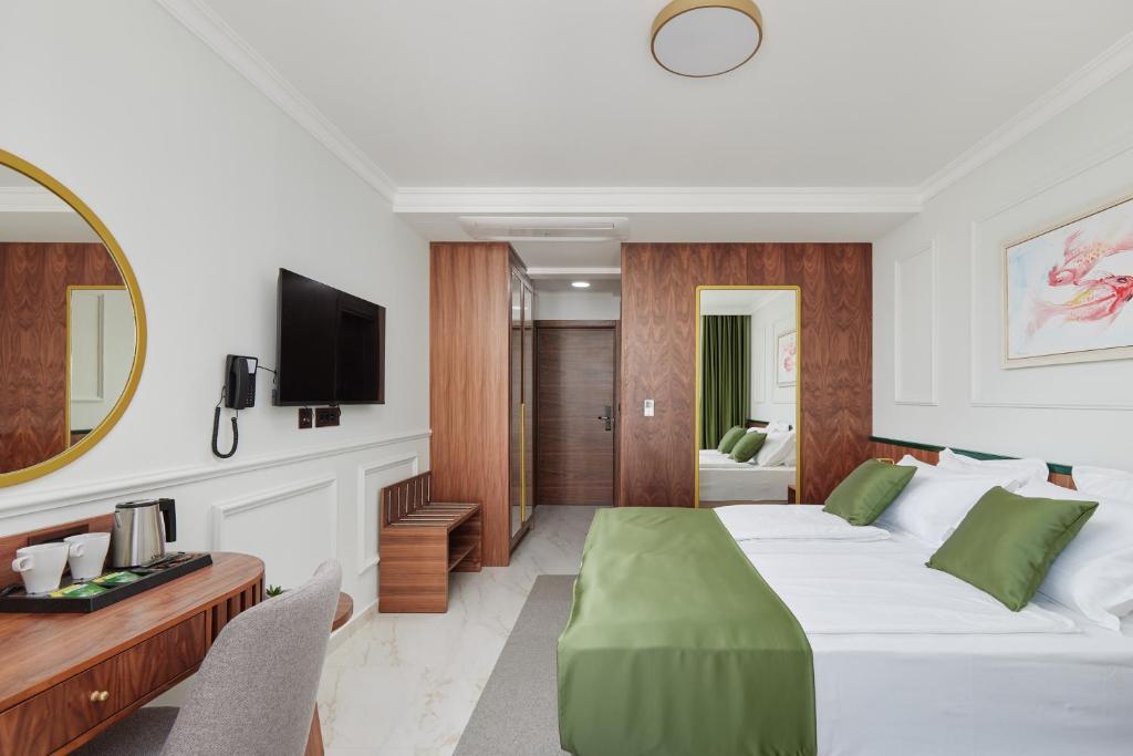 HOTEL DIPLOMAT BY AYCON