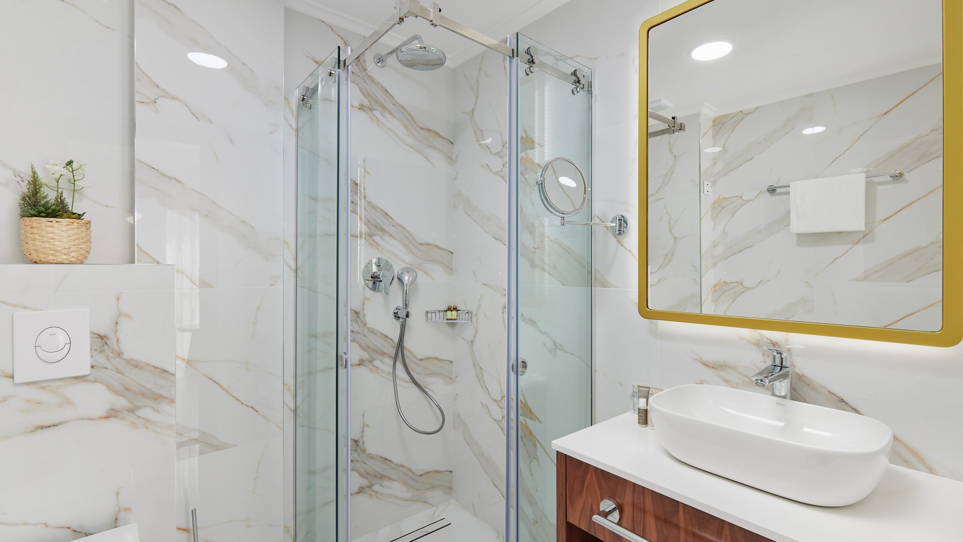 HOTEL DIPLOMAT BY AYCON