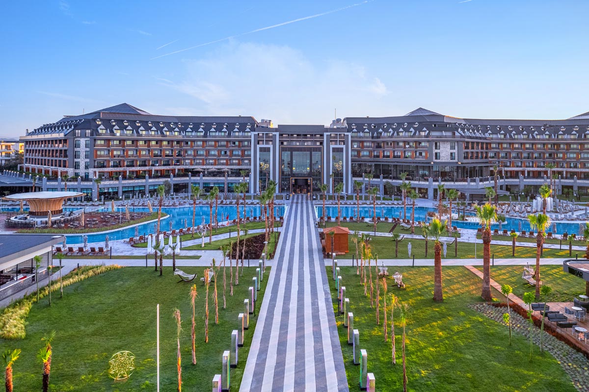 LAGO HOTEL