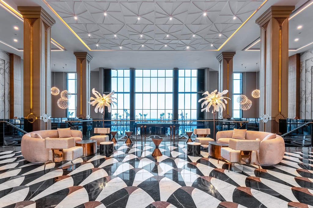 LAGO HOTEL