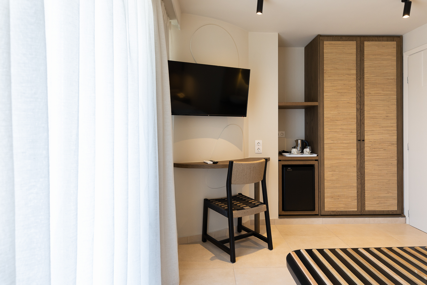 ALIA BEACH HOTEL — nuotrauka 1