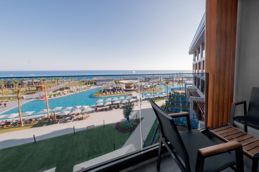 LAGO HOTEL