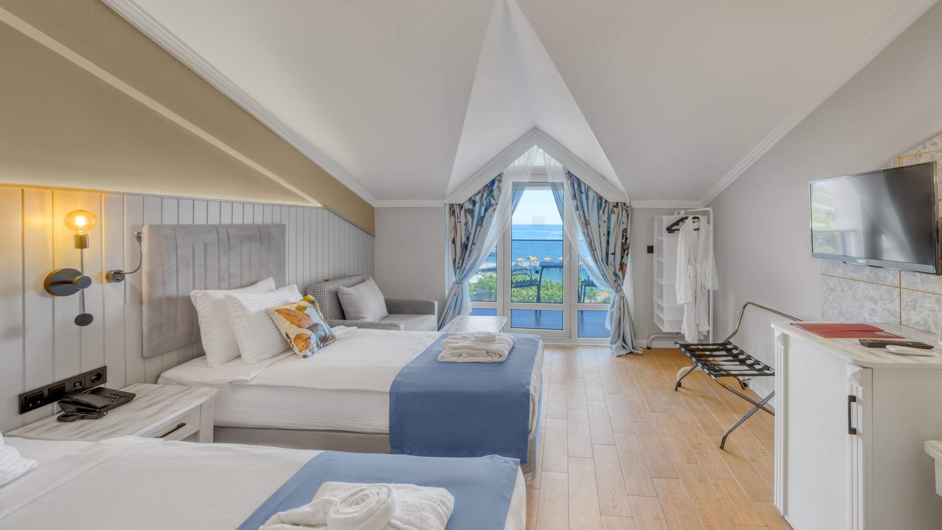 Seven Seas Palmeras Bay