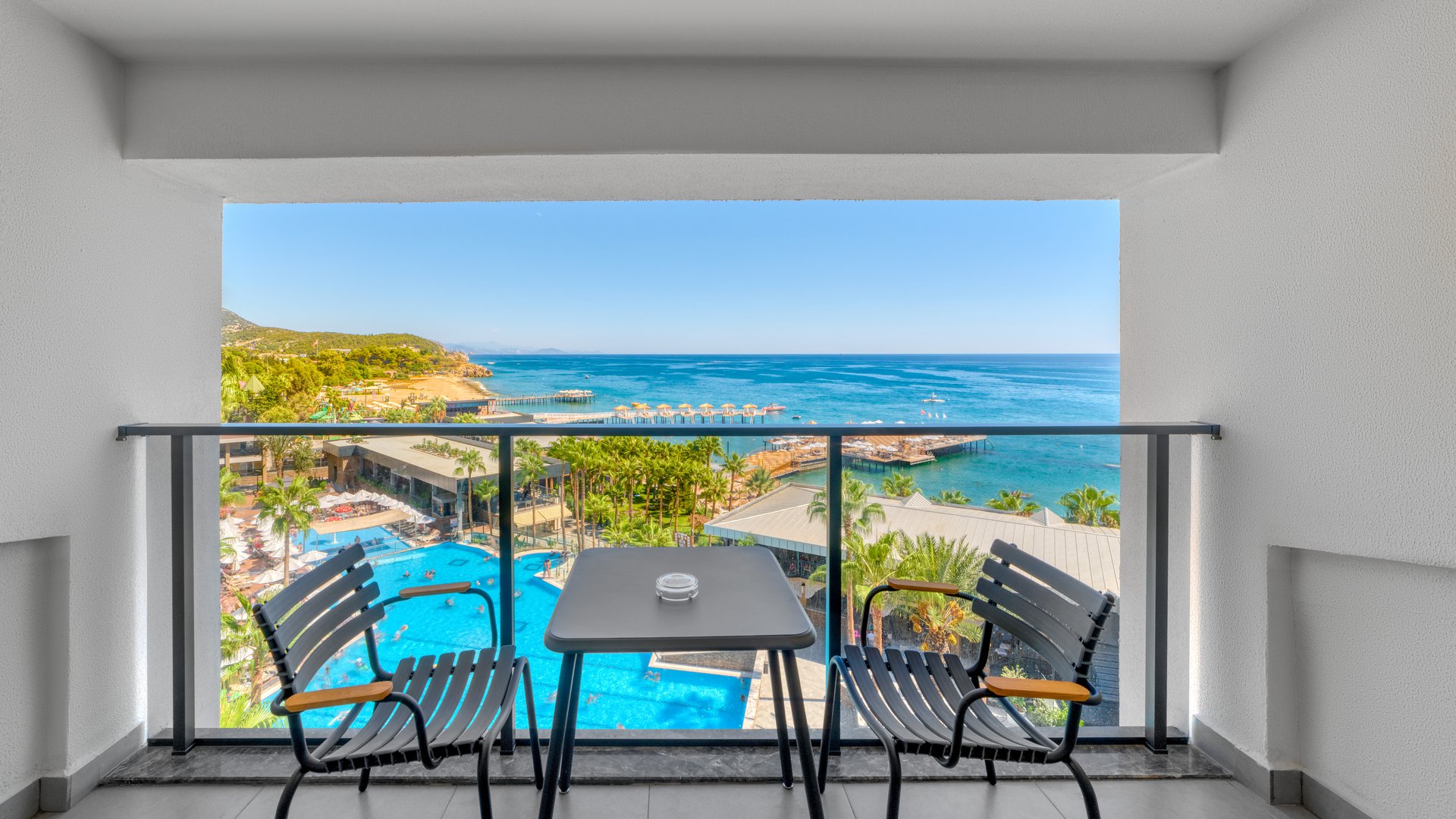 Seven Seas Palmeras Bay