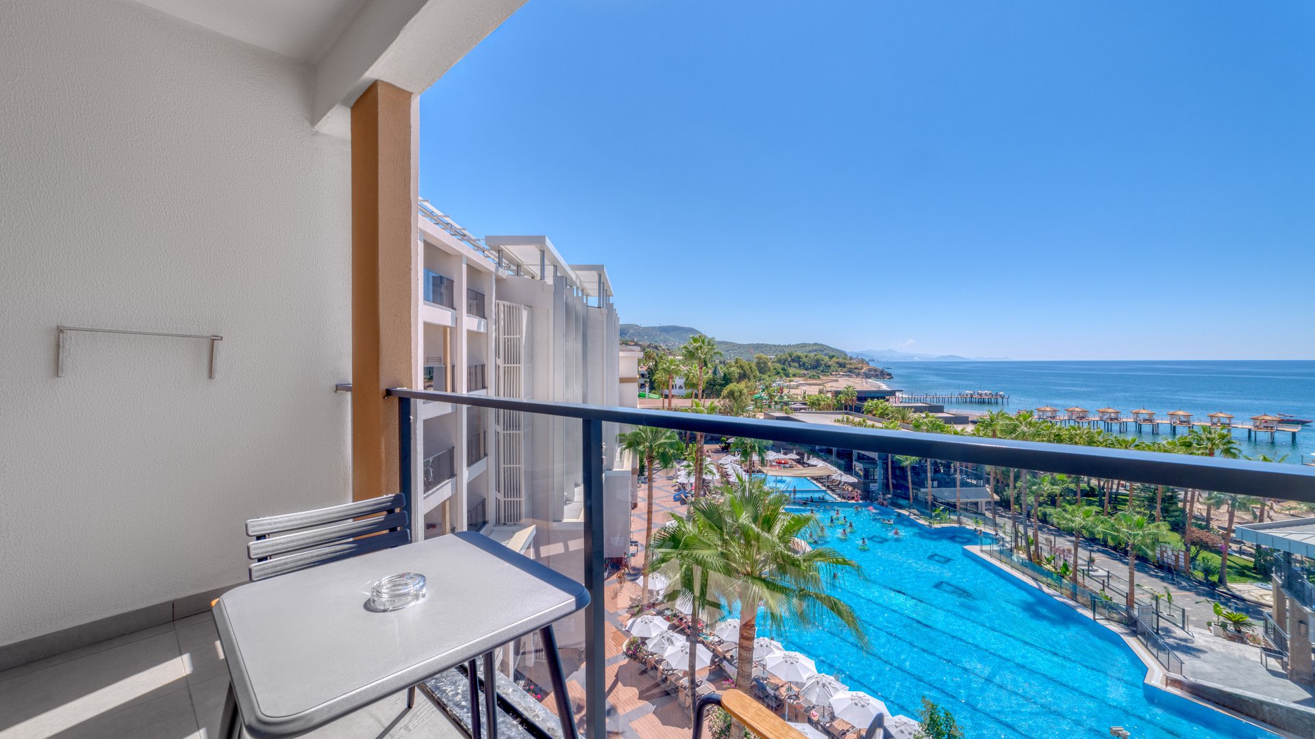 Seven Seas Palmeras Bay