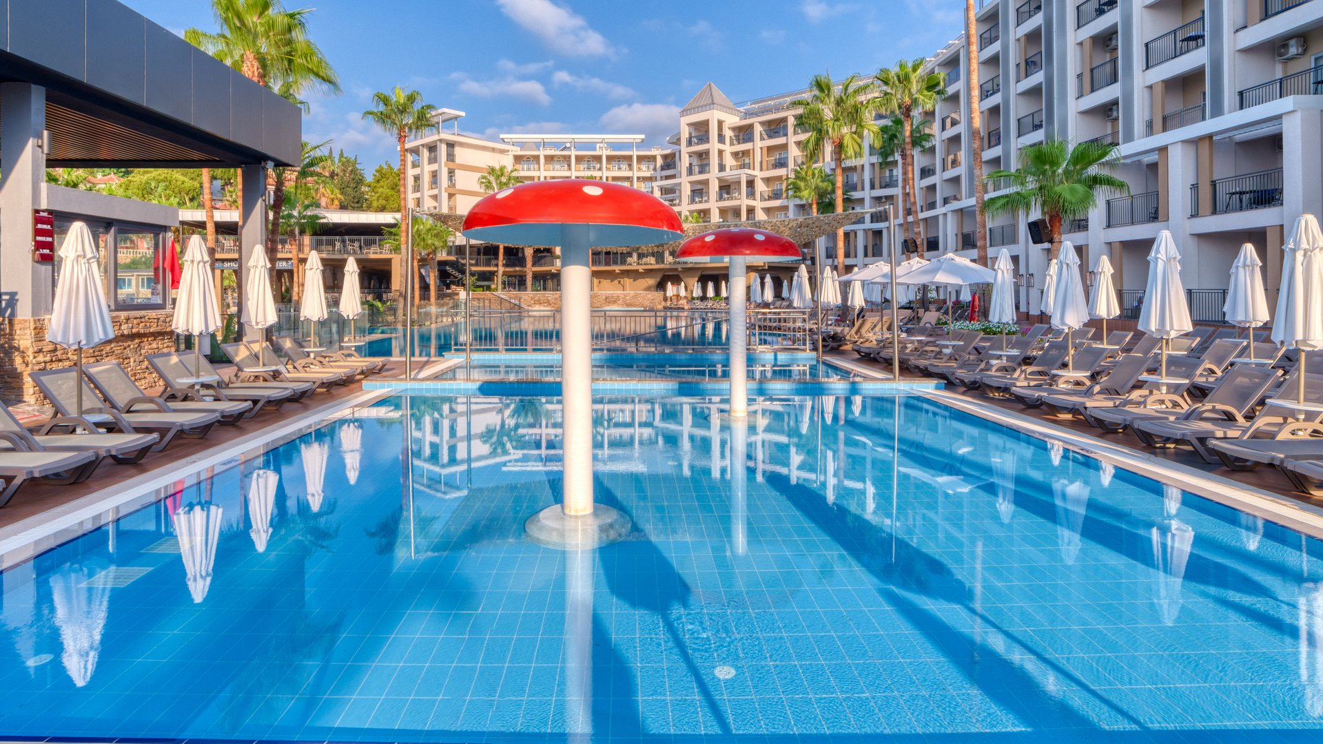 Seven Seas Palmeras Bay