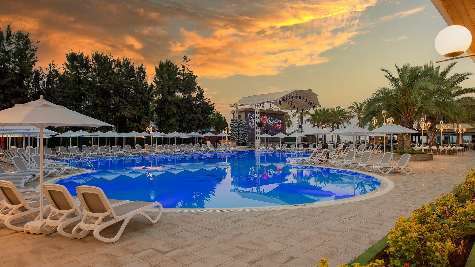 QUATTRO FAMILY CLUB DEM HOTEL