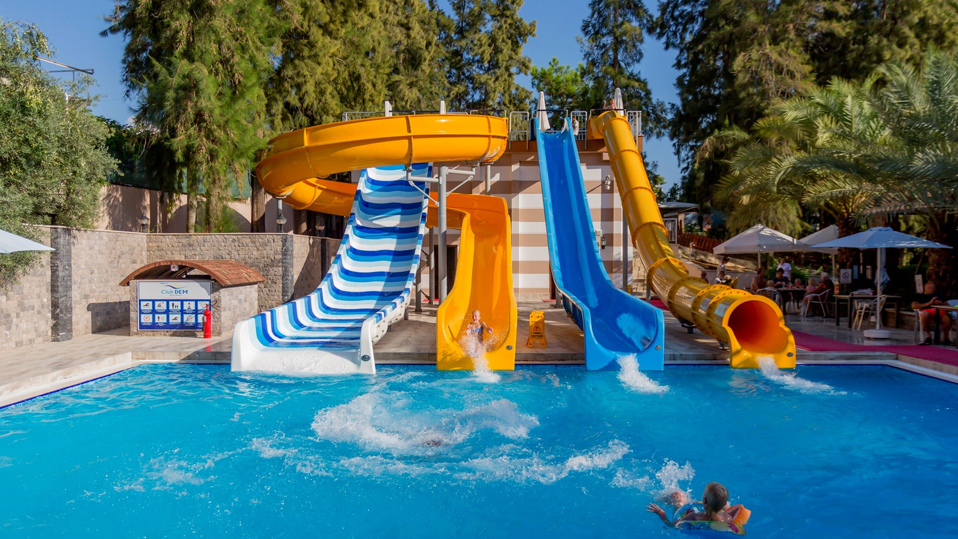 QUATTRO FAMILY CLUB DEM HOTEL