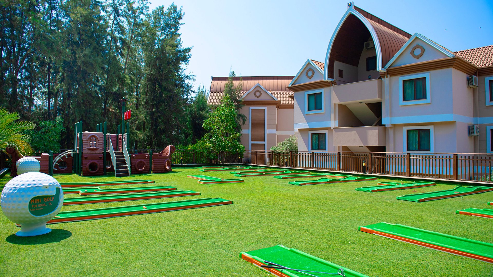 QUATTRO FAMILY CLUB DEM HOTEL