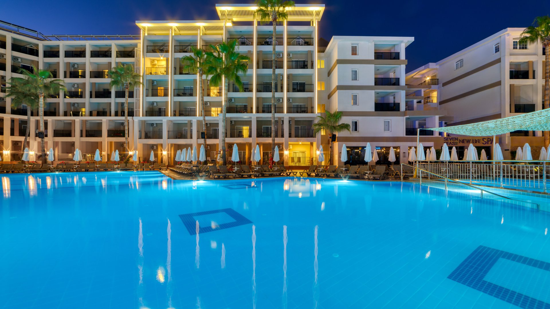 Seven Seas Palmeras Bay