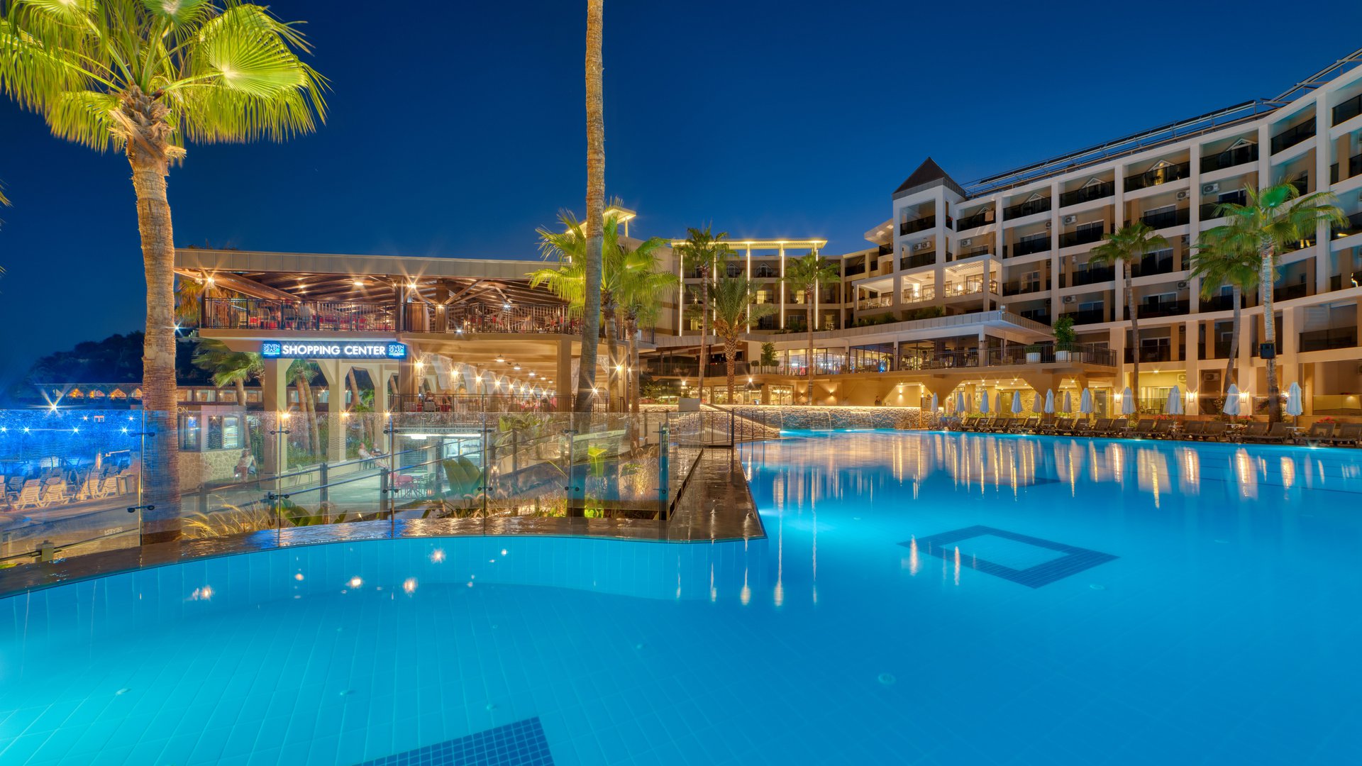 Seven Seas Palmeras Bay