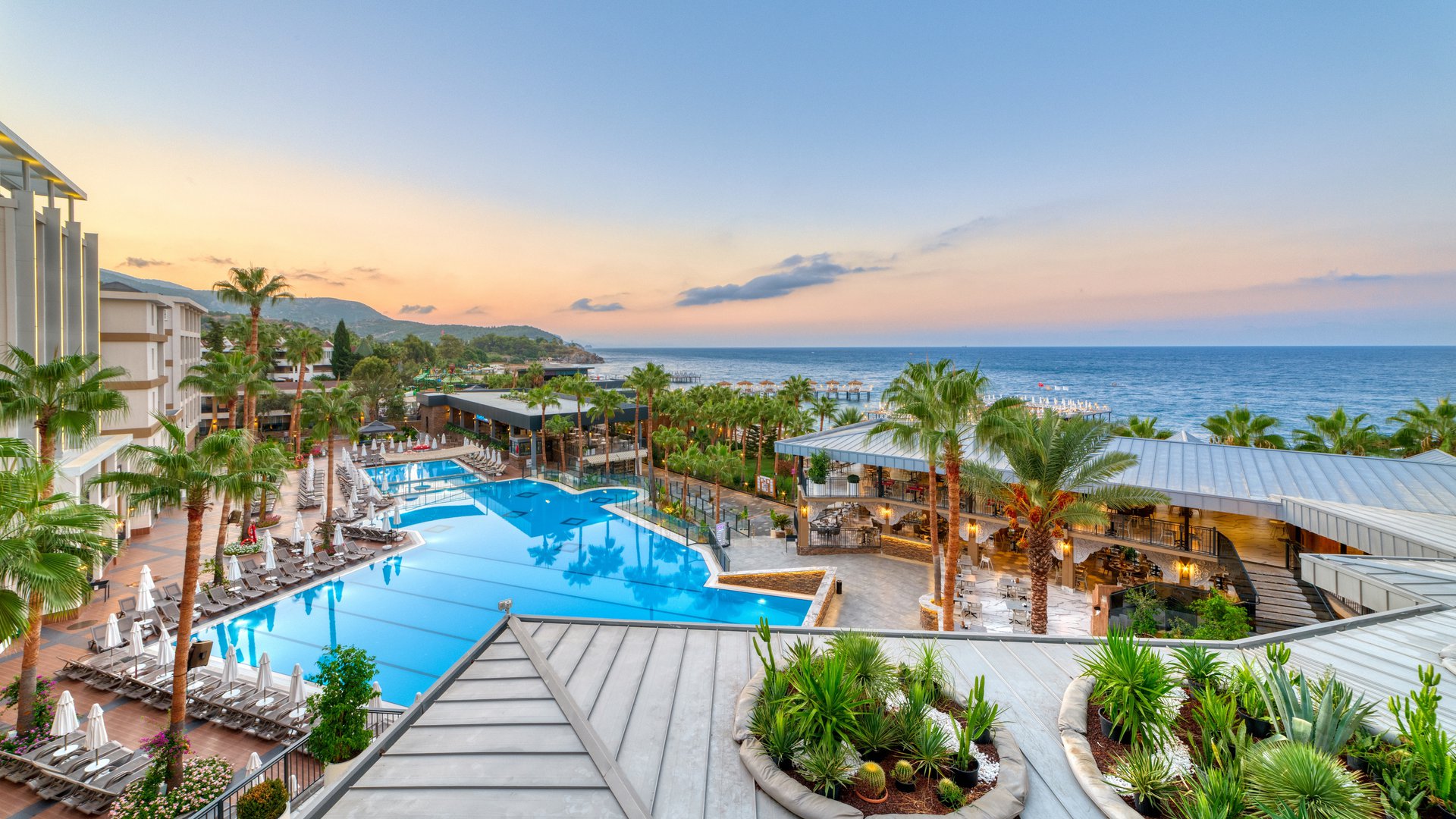 Seven Seas Palmeras Bay