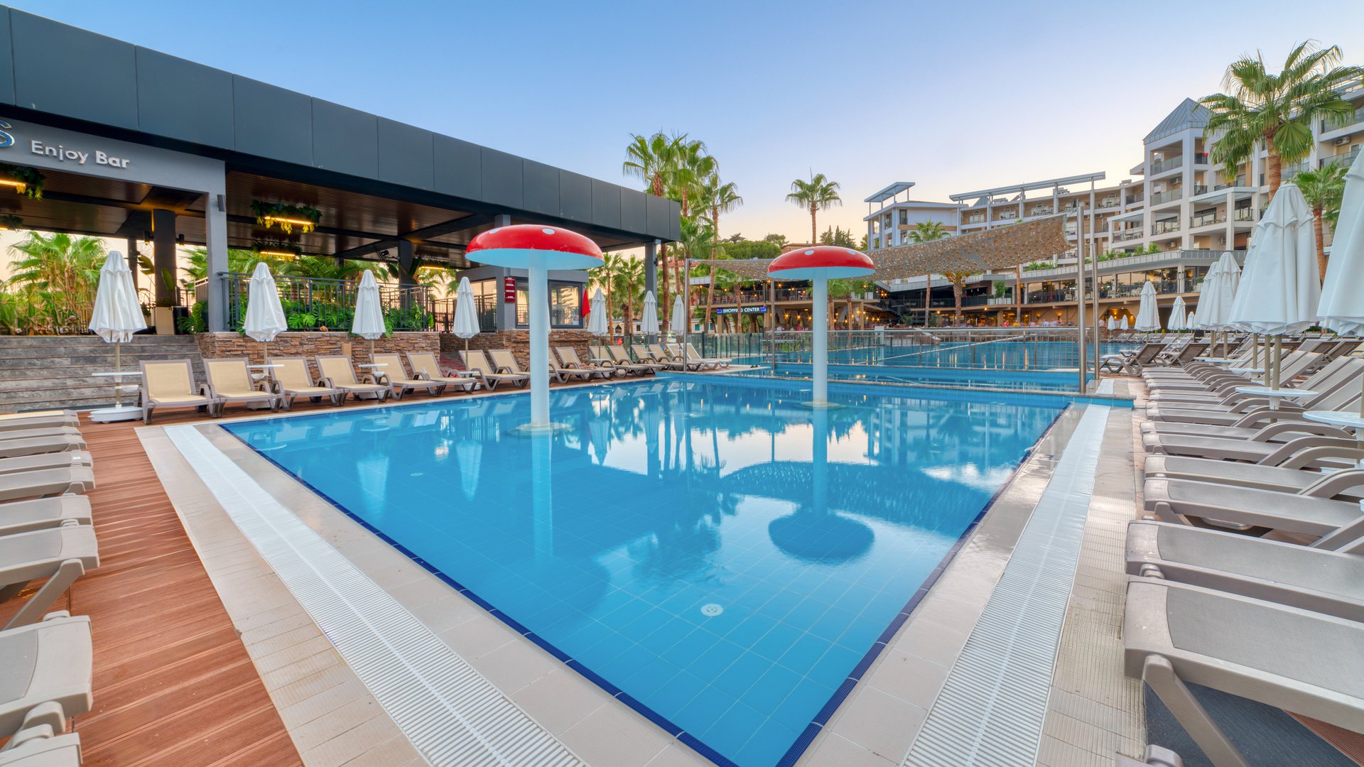 Seven Seas Palmeras Bay