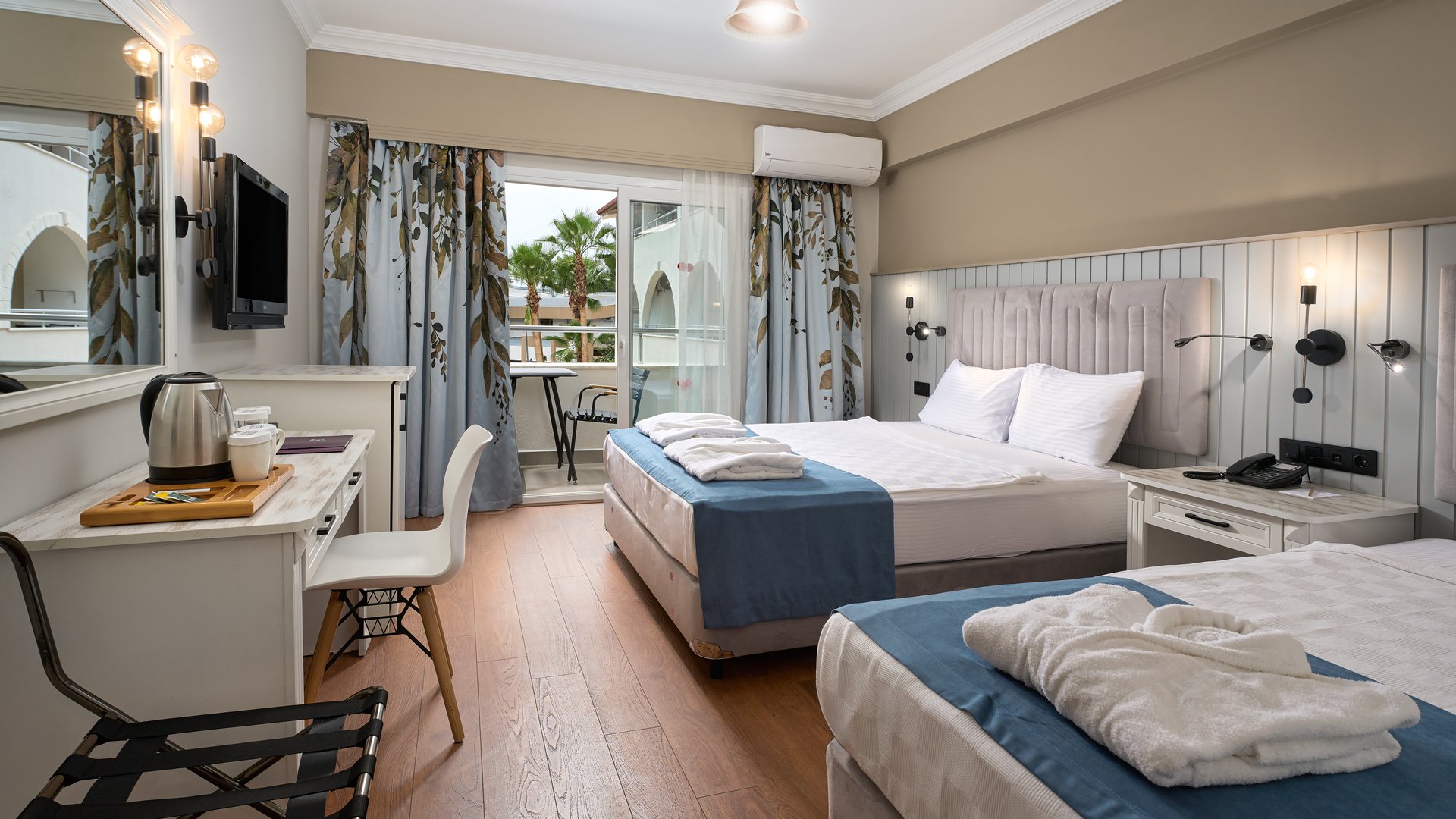 Seven Seas Palmeras Bay