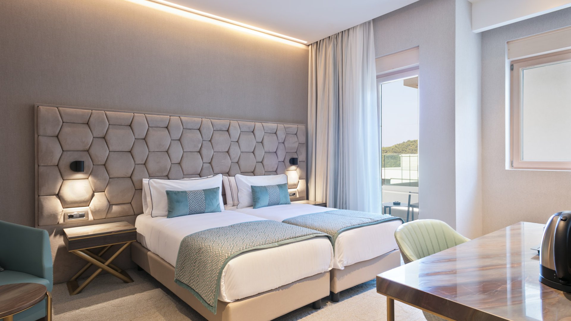 HOTEL AMI BUDVA PETROVAC