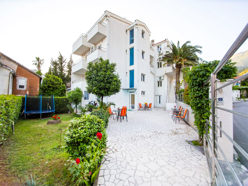 Apartments Lazovic