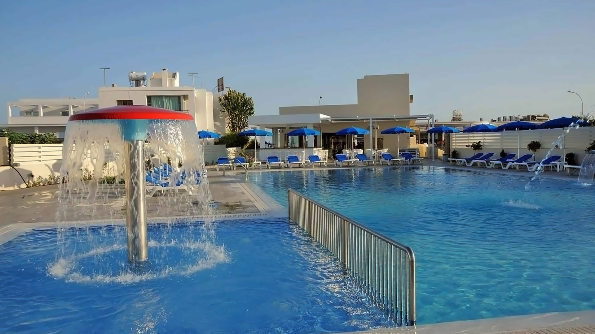 Euronapa Hotel and Apartments