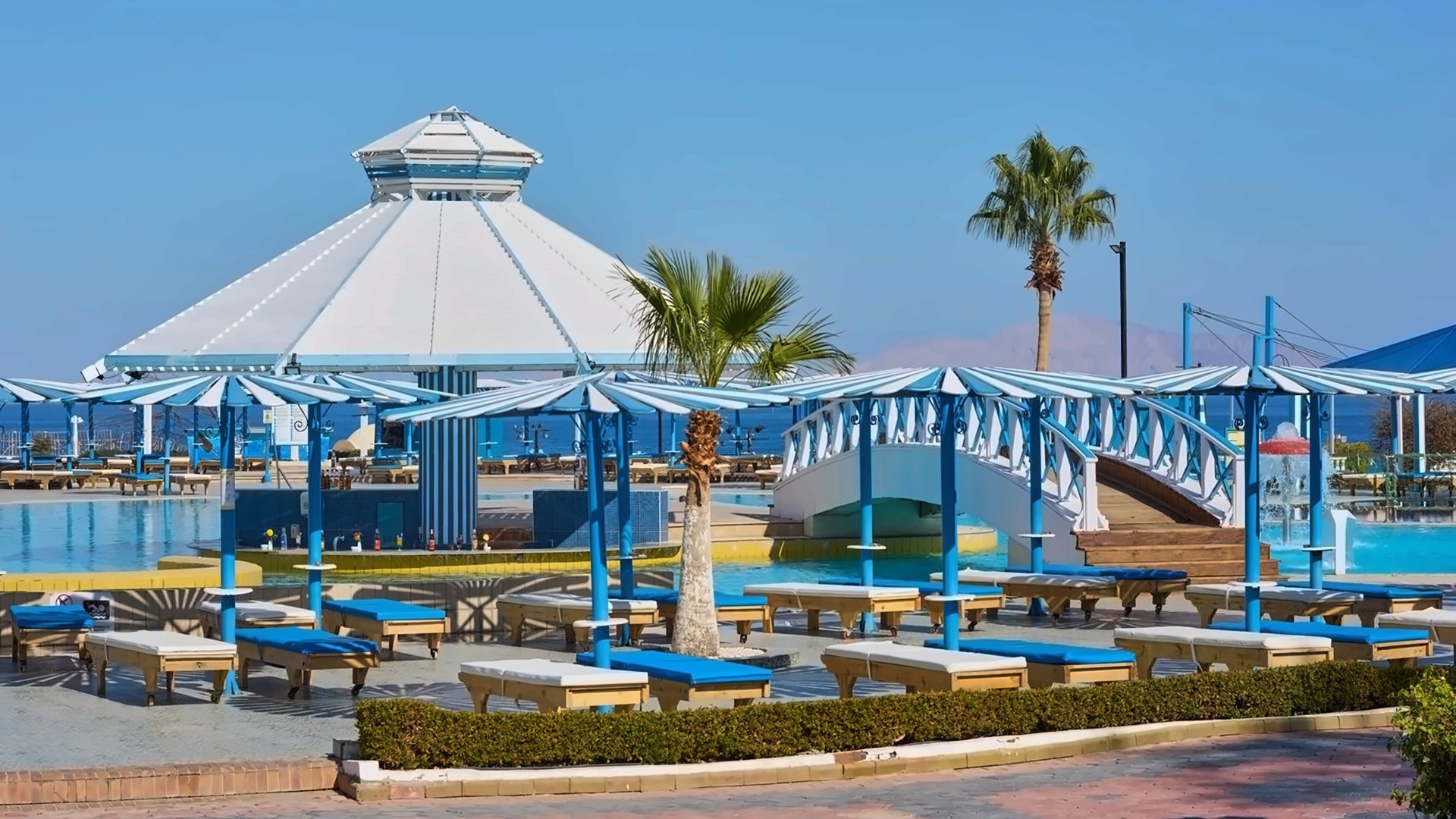 Dreams Beach Resort