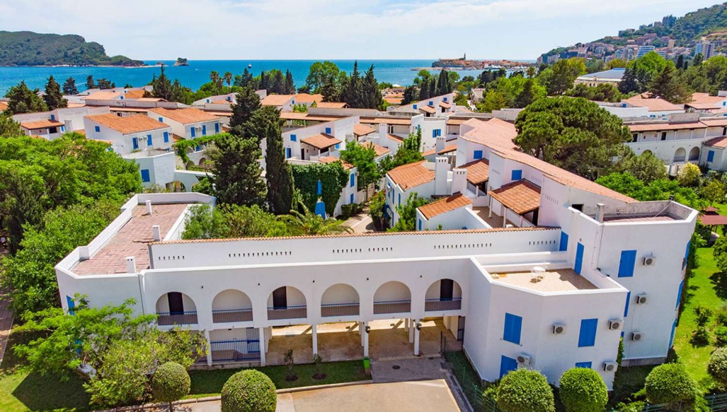 Slovenska Plaza Hotel Complex 3*