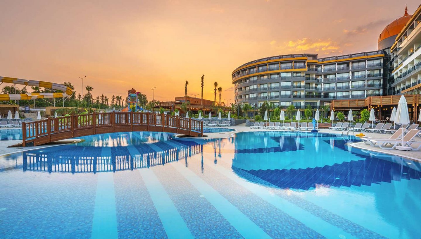 Arnor Deluxe Hotel & SPA