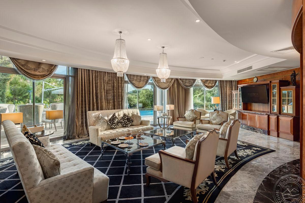 CALISTA LUXURY RESORT