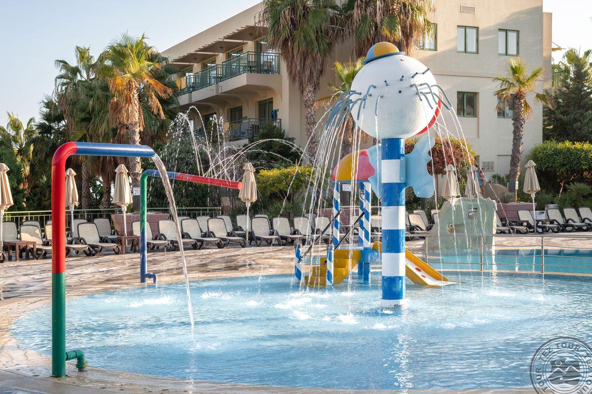 STAR BEACH VILLAGE & WATER PARK