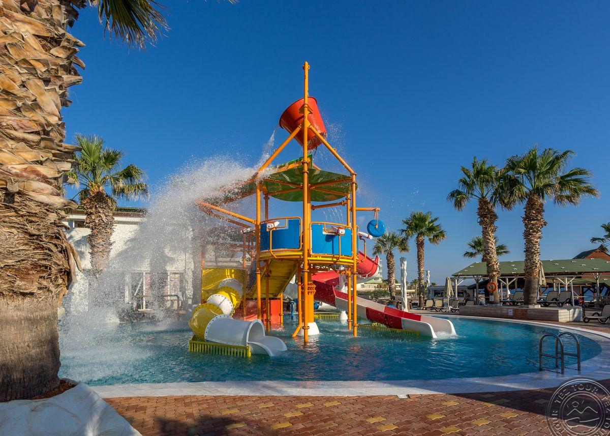STAR BEACH VILLAGE & WATER PARK