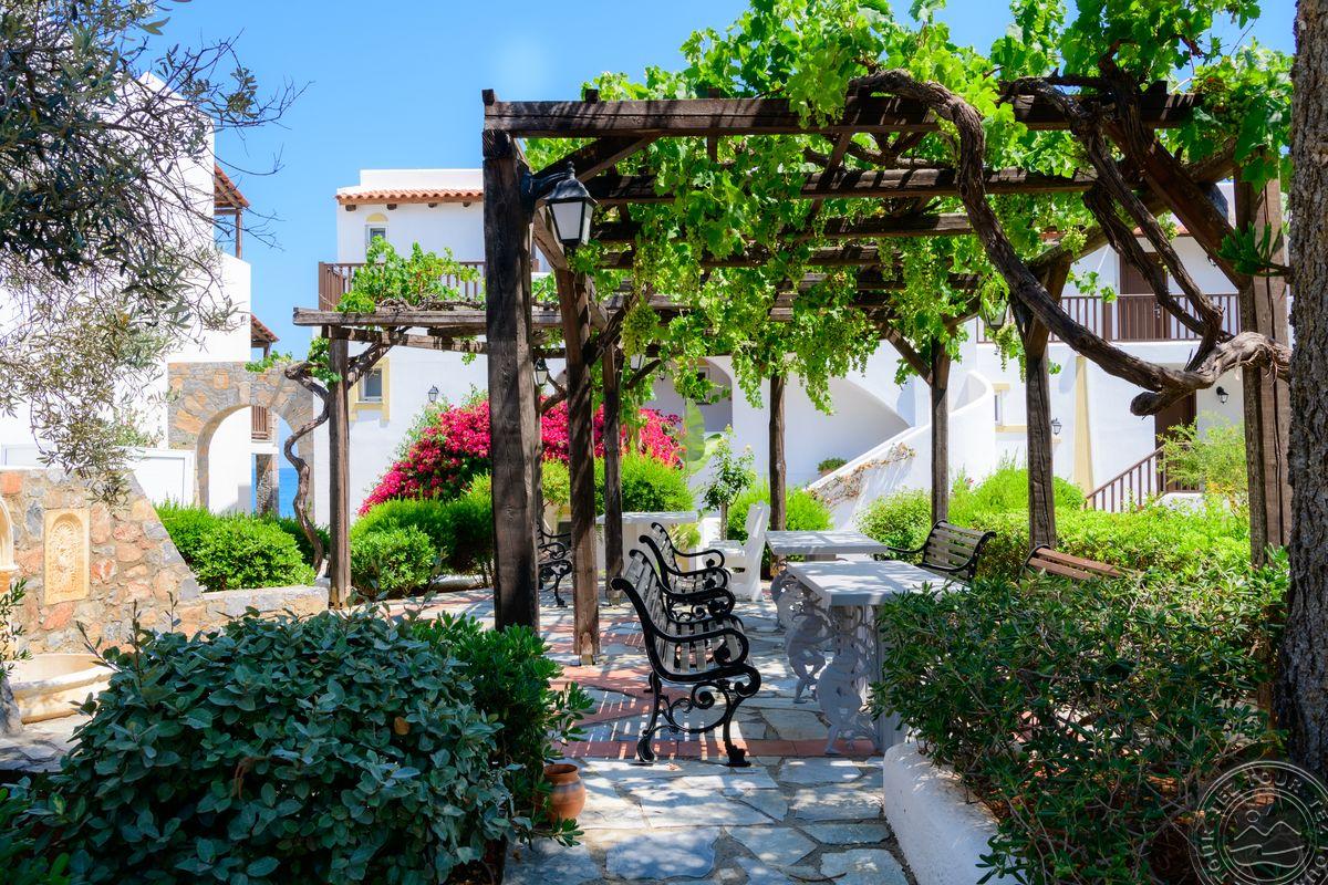 ALEXANDER BEACH HOTEL & VILLAGE RESORT