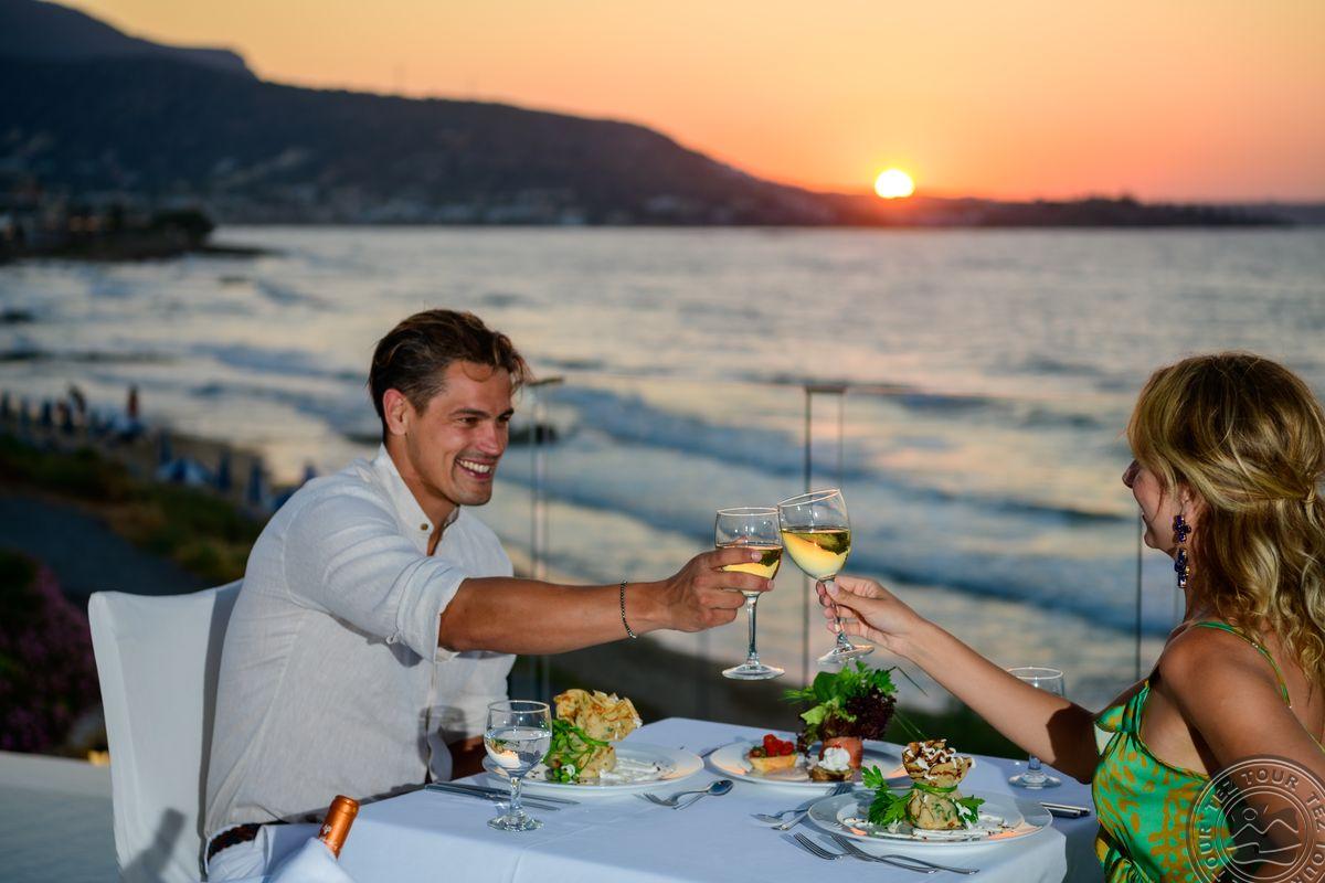 ALEXANDER BEACH HOTEL & VILLAGE RESORT