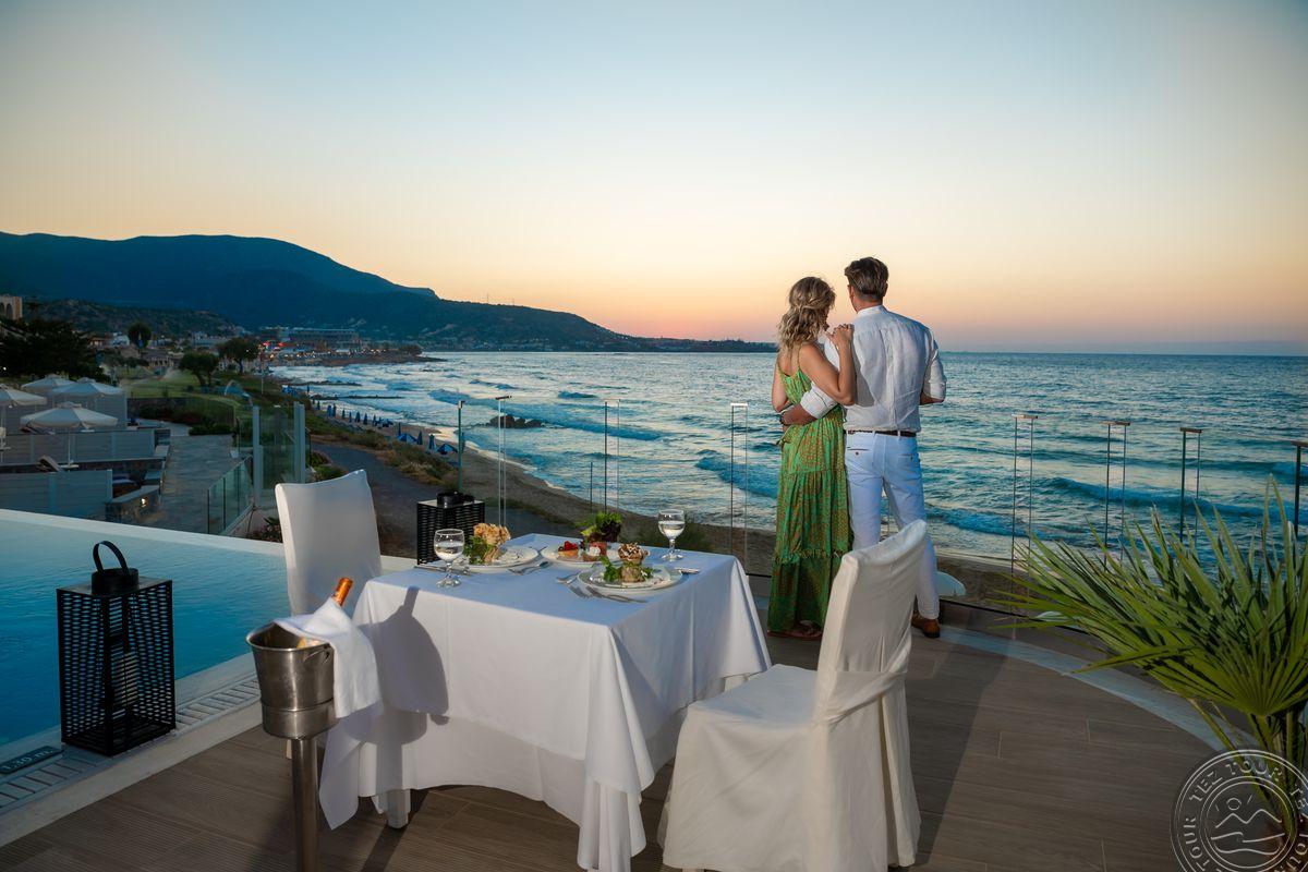 ALEXANDER BEACH HOTEL & VILLAGE RESORT