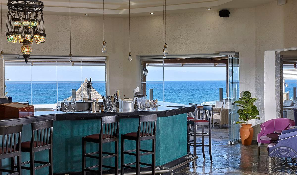 ALEXANDER BEACH HOTEL & VILLAGE RESORT