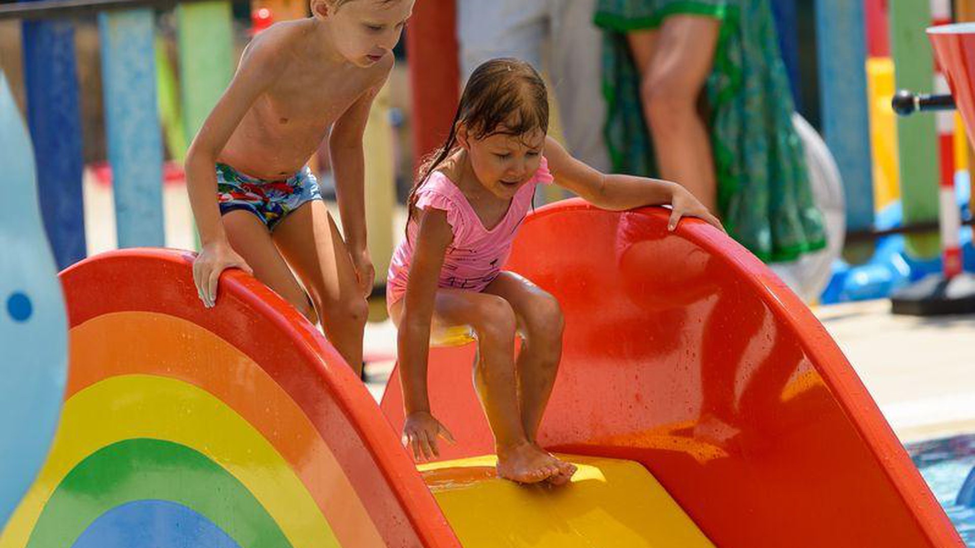 ALEXANDER BEACH HOTEL & VILLAGE RESORT