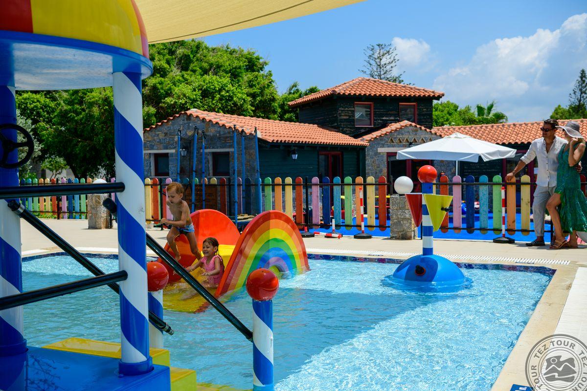 ALEXANDER BEACH HOTEL & VILLAGE RESORT