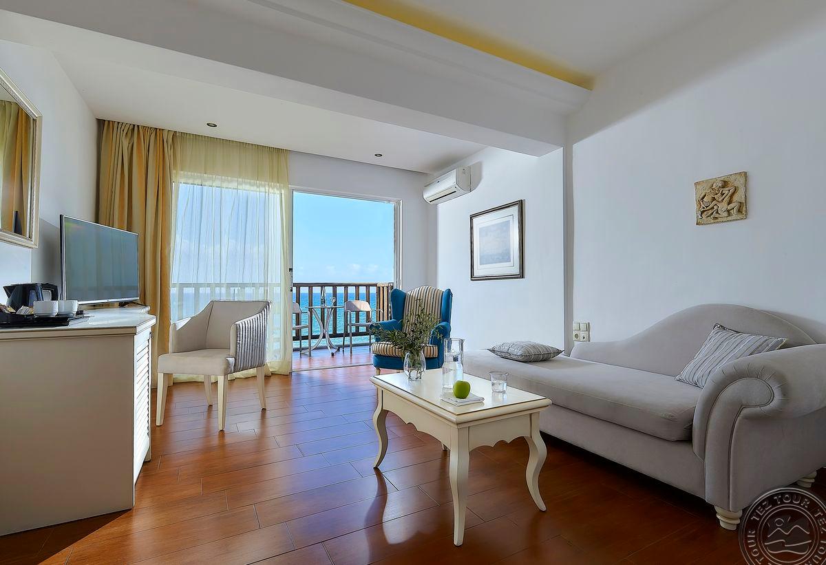 ALEXANDER BEACH HOTEL & VILLAGE RESORT