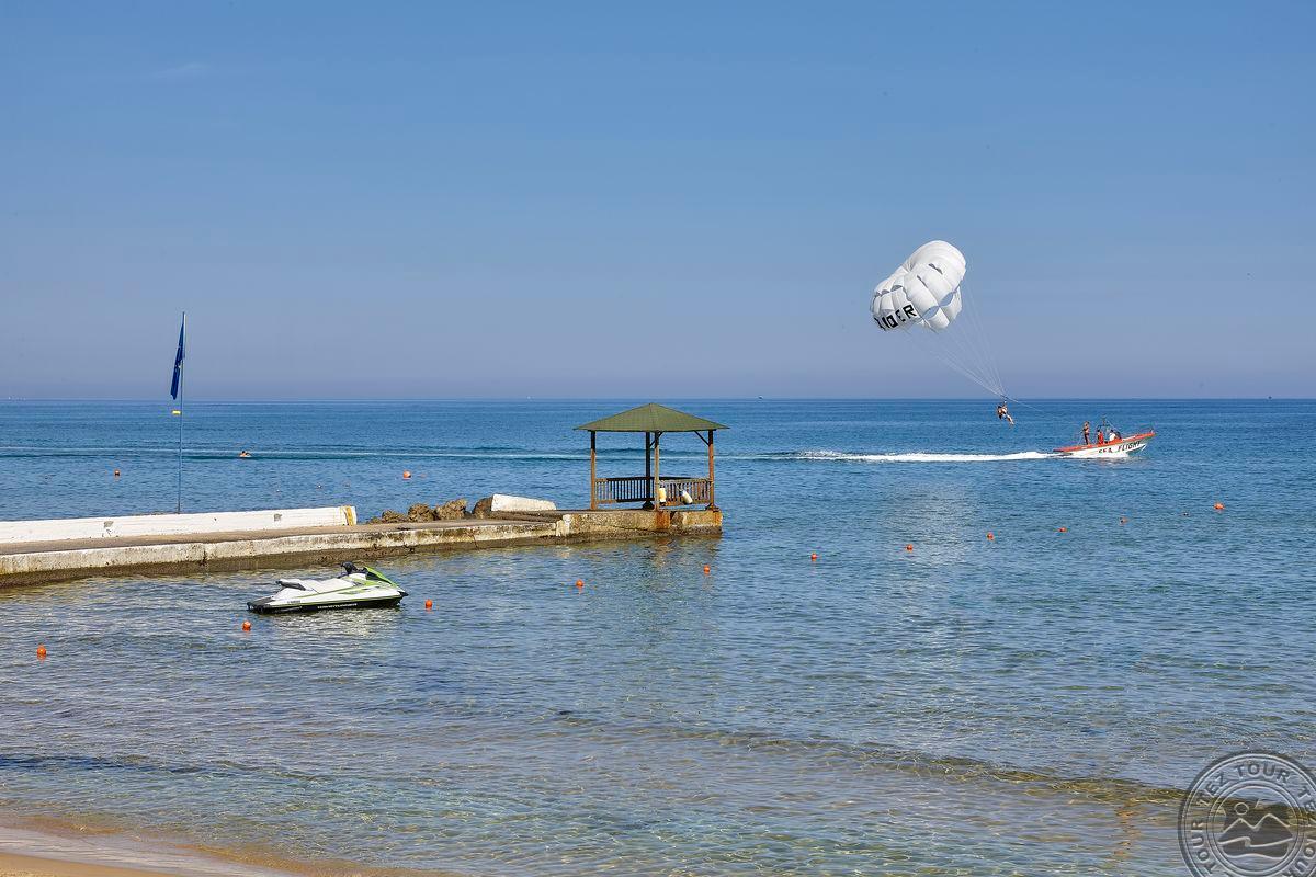 ALEXANDER BEACH HOTEL & VILLAGE RESORT