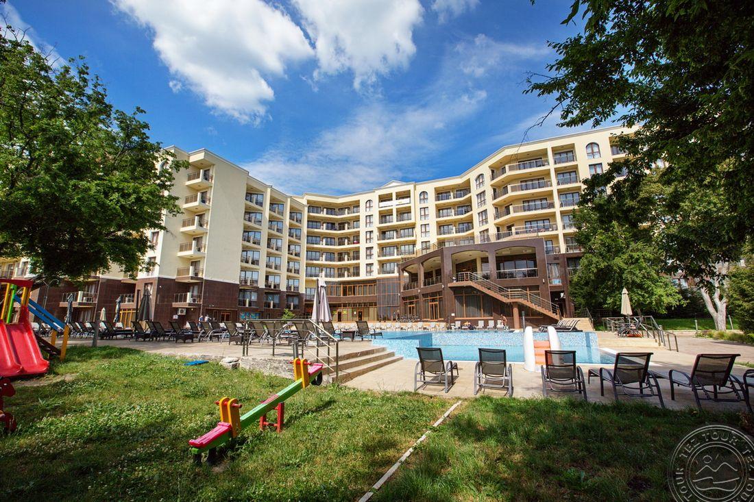 GOLDEN LINE APARTHOTEL