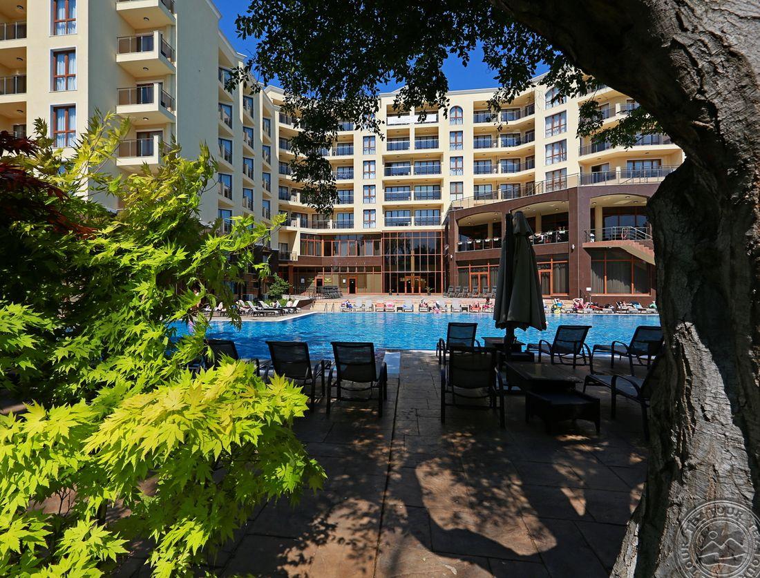 GOLDEN LINE APARTHOTEL