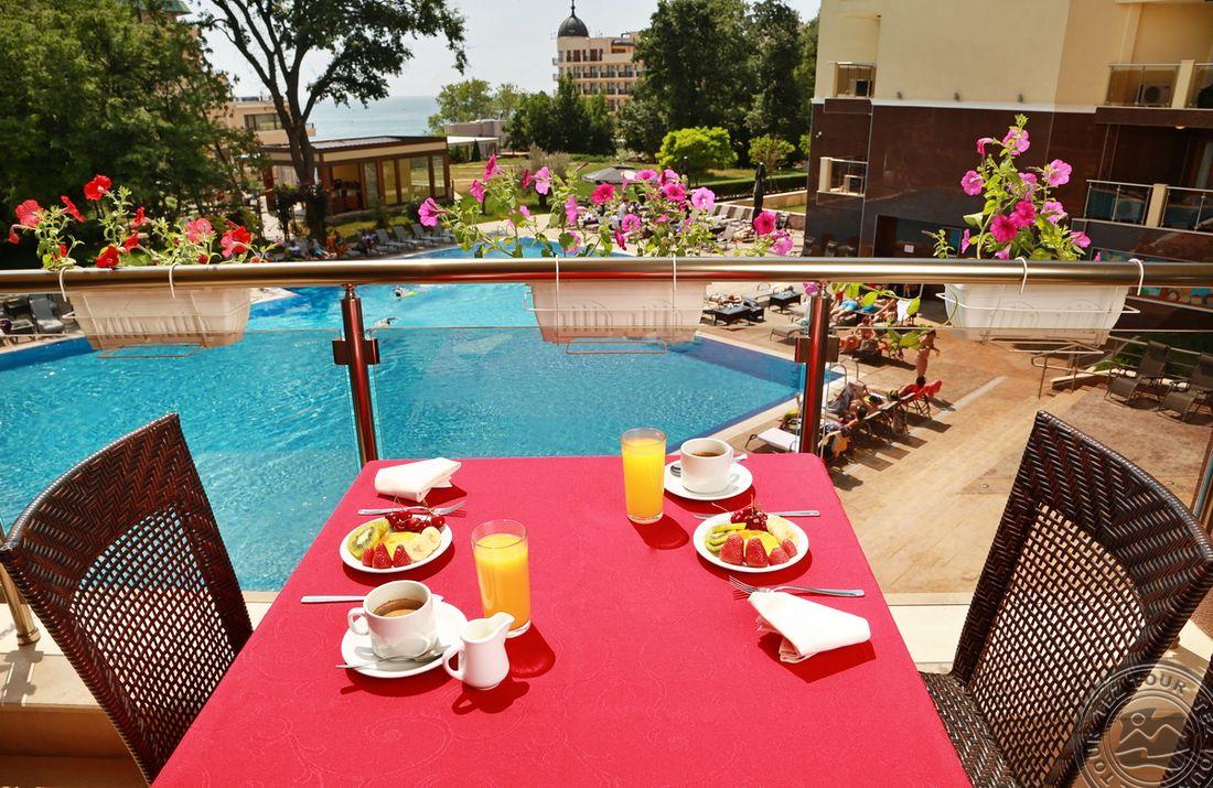 GOLDEN LINE APARTHOTEL