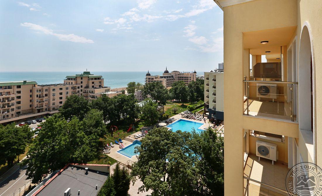 GOLDEN LINE APARTHOTEL