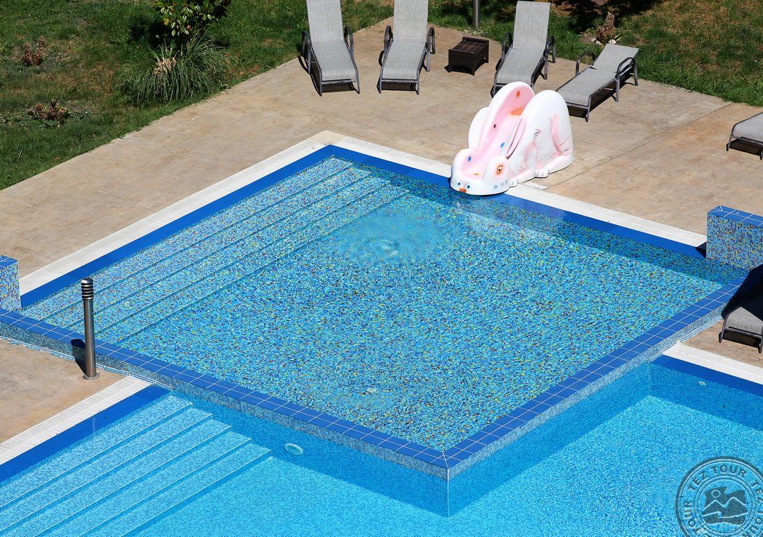 GOLDEN LINE APARTHOTEL