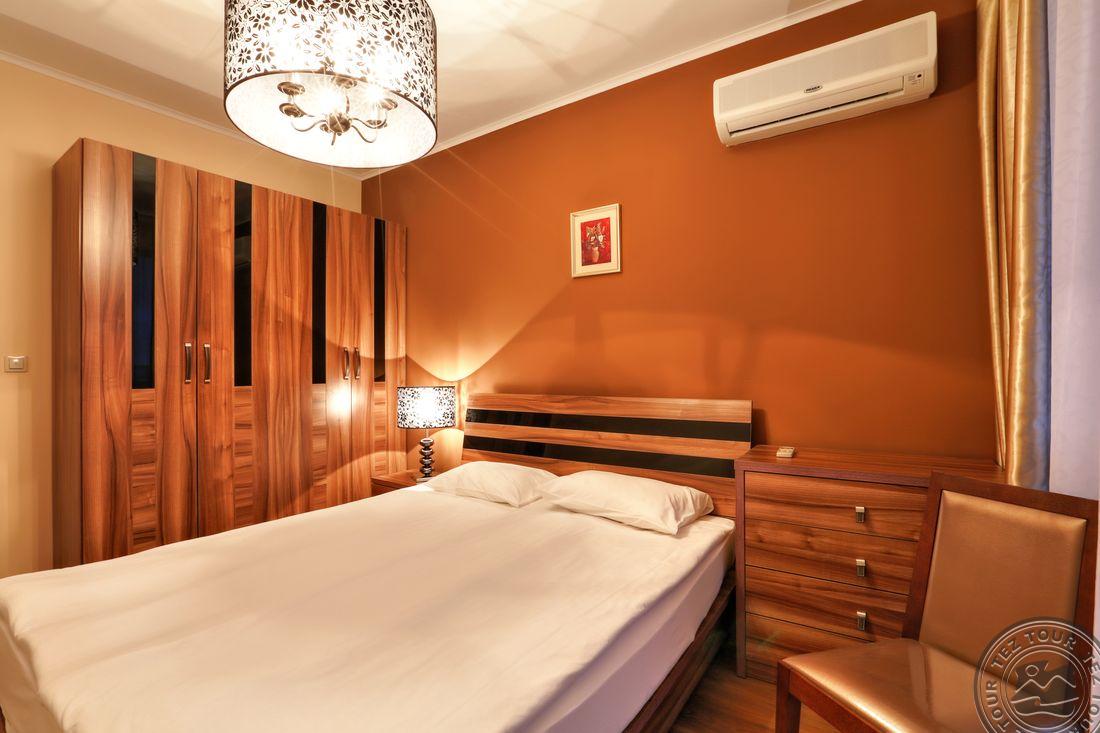 GOLDEN LINE APARTHOTEL